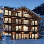 Hotel Urbanhof 3*