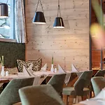 Hotel Urbanhof