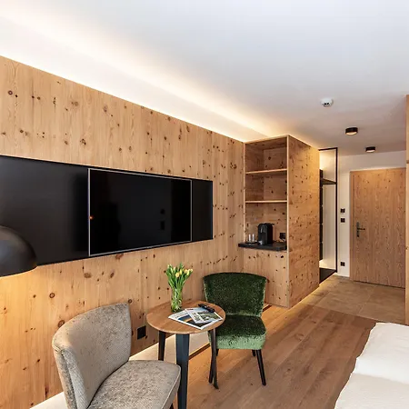 Urbanhof فندق سولدن