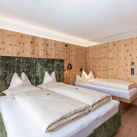 Ξενοδοχείο Urbanhof Ζόλντεν