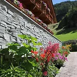 Urbanhof Зёльден