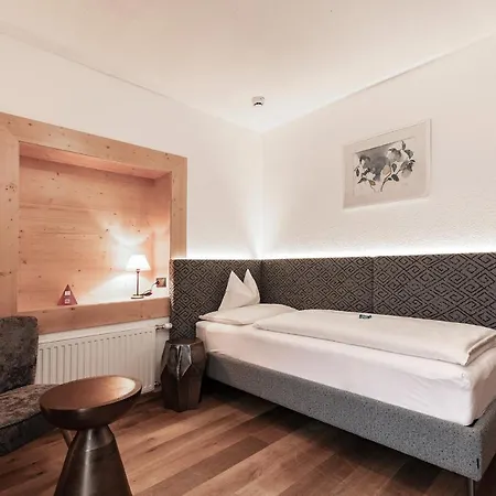 Urbanhof Szálloda 3*