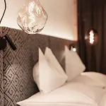 Hotel Urbanhof 3*